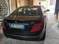 Usata Mercedes 220 Avantgarde 77 CV (56 kW) 2007 Nero Berlina