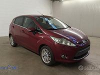 Usata Ford Fiesta Titanium 96 CV (70 kW) 2010 Rosso Utilitaria