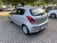 Usata Hyundai i20 Classic 86 CV (63 kW) 2013 Argento Berlina