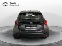 Usata Toyota Yaris Hybrid Trend 116 CV (85 kW) 2022 Grigio Berlina