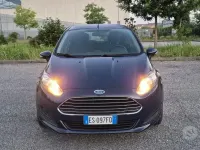 Usata Ford Fiesta 95 CV (69 kW) 2013 Bluazzurro Berlina