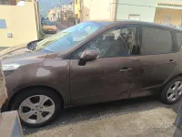 Usata Renault Scénic III 110 CV (80 kW) 2010 Berlina
