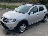 Usata Dacia Sandero Prestige 90 CV (66 kW) 2015 Grigio Berlina