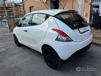 Usata Lancia Ypsilon 69 CV (50 kW) 2019 Bianco Utilitaria