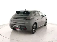 Usata Peugeot 208 Allure 101 CV (74 kW) 2025 Grigio selenium metallizzato Utilitaria
