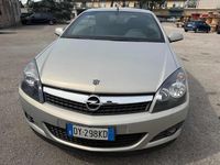Usata Opel Astra Cabriolet Cosmo 115 CV (84 kW) 2009 Grigio Cabrio