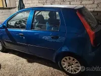 Usata Fiat Punto 80 CV (58 kW) 2001 Bluazzurro Utilitaria