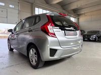 Usata Honda Jazz Comfort 102 CV (75 kW) 2016 Grigio Utilitaria