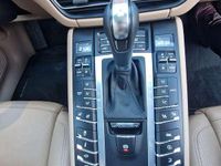 Usata Porsche Macan Turbo 245 CV (180 kW) 2021 Beige SUV
