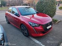 Usata Peugeot 208 75 CV (55 kW) 2023 Rosso Utilitaria
