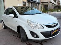 Usata Opel Corsa 75 CV (55 kW) 2012 Bianco Utilitaria