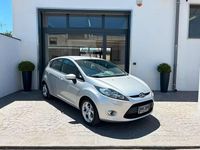 Usata Ford Fiesta Titanium 70 CV (51 kW) 2012 Grigio Utilitaria