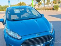 Usata Ford Fiesta 71 CV (52 kW) 2013 Blu Utilitaria