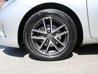 Usata Toyota Auris Touring Sports Lounge 99 CV (72 kW) 2014 Argento Station wagon