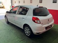 Usado Renault Clio II 75 CV (55 kW) 2011 Berlina