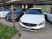 Usata Volvo V60 115 CV (84 kW) 2014 Bianco Station wagon