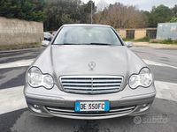Usata Mercedes C220 Avantgarde 149 CV (109 kW) 2007 Marrone Berlina