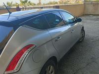 Usata Lancia Delta Gold 105 CV (77 kW) 2012 Utilitaria