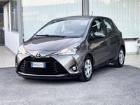 Usata Toyota Yaris 69 CV (50 kW) 2018 Grigio Berlina