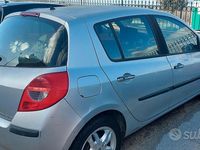 Usata Renault Clio III 86 CV (63 kW) 2007 Grigio Utilitaria