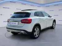 Usata Mercedes GLA200 136 CV (100 kW) 2016 Bianco calcite SUV