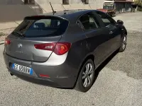Usata Alfa Romeo Giulietta Progression 105 CV (77 kW) 2013 Giallo Utilitaria
