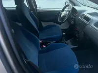 Usata Fiat Punto Dynamic 69 CV (50 kW) 2006 Grigio Utilitaria