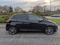 Usata Toyota Yaris Hybrid 73 CV (53 kW) 2019 Nero Utilitaria