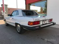 Usata Mercedes SL500 231 CV (169 kW) 1988 Bianco pastello Cabrio