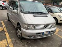 Usata Mercedes V220 122 CV (89 kW) 2000 Argento Monovolume
