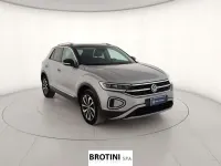 Usata VW T-Roc Style 110 CV (80 kW) 2024 Grigio SUV