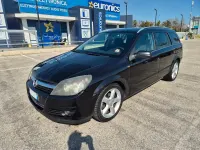 Usata Opel Astra Club 101 CV (74 kW) 2005 Nero Station wagon