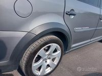 Usata VW Touran Cross 2009 Grigio Monovolume