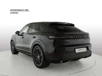 Usata Porsche Cayenne 470 CV (345 kW) 2024 Nero metallizzato SUV