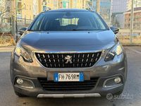 Usata Peugeot 2008 GT-line 99 CV (72 kW) 2017 Grigio SUV