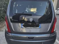 Usata Lancia Musa S 92 CV (67 kW) 2011 Grigio Monovolume