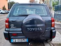 Second-hand Toyota RAV4 Sol 116 CP (85 kW) 2005 Gri SUV