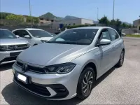 Usata VW Polo Life 95 CV (69 kW) 2023 Argento Utilitaria