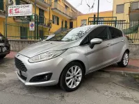 Usata Ford Fiesta Titanium 95 CV (69 kW) 2016 Grigio Utilitaria