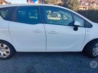 Usata Opel Meriva Cosmo 95 CV (69 kW) 2011 Bianco Monovolume