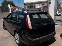 Käytetty Ford Focus 100 HP (73 kW) 2011 Musta Farmari