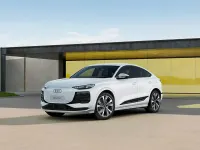 Nuova Audi Q6 Sportback e-tron Advanced 350 kW (476 CV) 2026 Bianco ghiacciaio metallizzato SUV