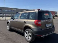 Usata Skoda Yeti Family 105 CV (77 kW) 2012 Marrone SUV