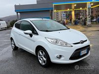 Usata Ford Fiesta Titanium 59 CV (43 kW) 2011 Marrone Berlina