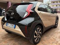 Usata Toyota Aygo X Trend 72 CV (52 kW) 2023 Beige metallizzato SUV