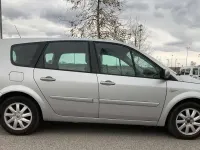 Usata Renault Grand Scénic II 111 CV (81 kW) 2009 Argento Monovolume