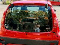 Usata Peugeot 107 68 CV (50 kW) 2007 Rosso Utilitaria