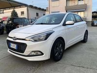 Usata Hyundai i20 Comfort 84 CV (61 kW) 2017 Bianco Berlina