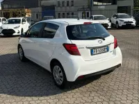 Usata Toyota Yaris Hybrid Active 75 CV (55 kW) 2015 Other Berlina