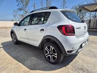 Begagnad Dacia Sandero Stepway 90 HK (66 kW) 2018 Vit Sedan